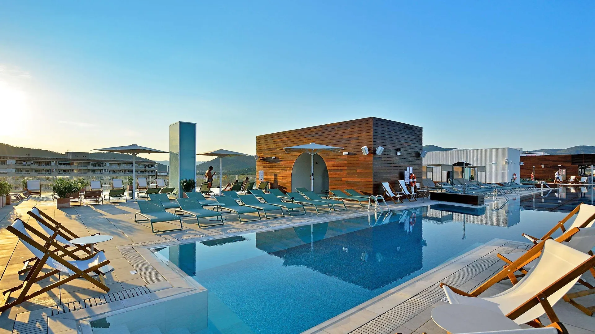 מגאלוף Innside By Melia Calvia Beach ספרד